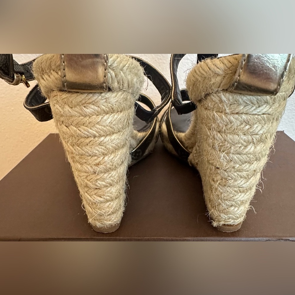 💯Authentic Louis Vuitton Wedge Sandals - Picture 3 of 10